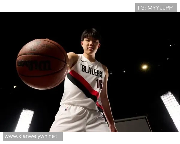 美网友:布朗尼都打20分钟为啥不让杨瀚森上?我们想看中国约基奇