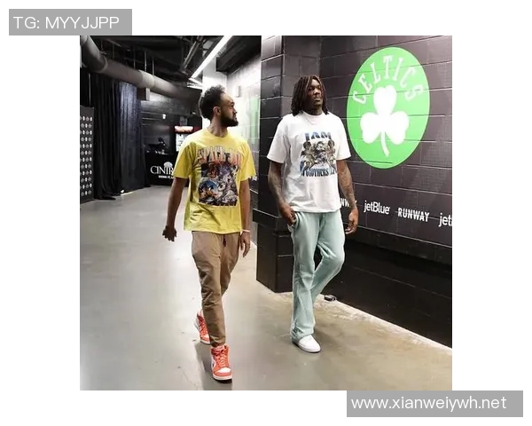 气质型男!凯尔特人官媒晒杰伦-布朗入场照:故乡之结