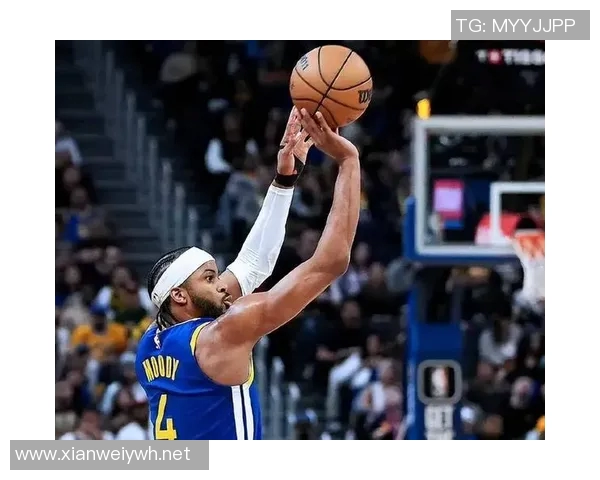 全靠外线！勇士首节出手20次三分命中7记，两分球3中2